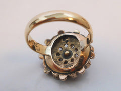 18 k Gold & Onyx Seed Pearl Ring.   Inside diameter 15,7 mm  0,618 inch